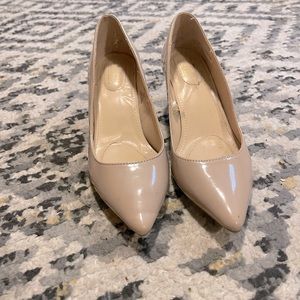 Jaclyn Smith Nude heel
